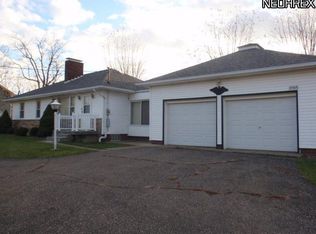 3705 Waynesburg Dr SE, Canton, OH 44707
