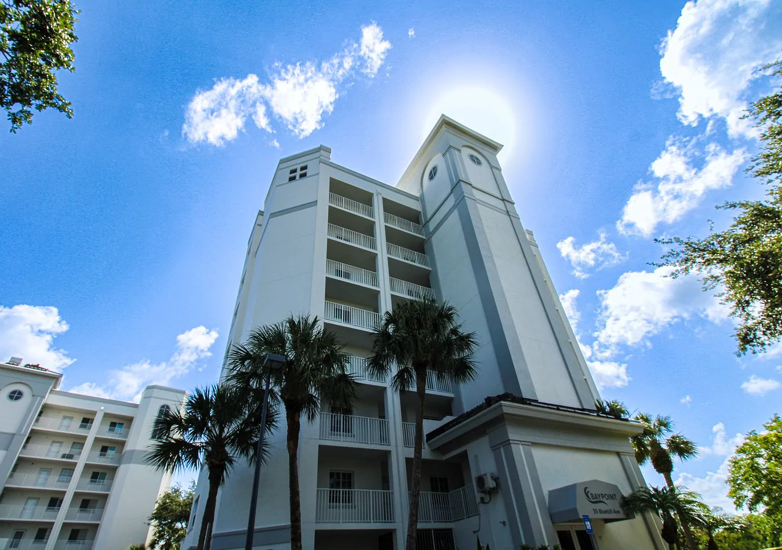**Vanderbilt Towers**3beds/2baths**Bay Views**Walk To The Beach** — Photo 2