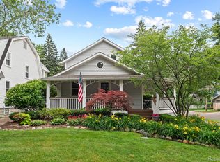 902 E 6th St, Royal Oak, MI 48067