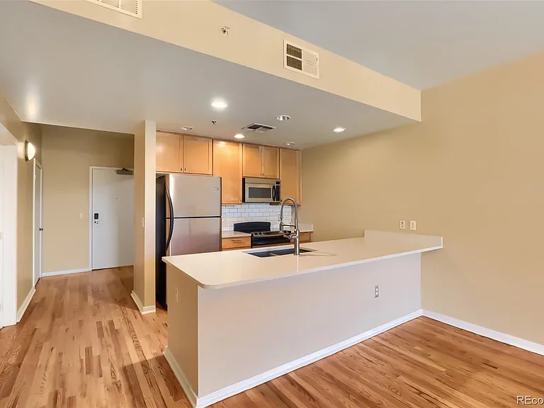 275 S Harrison St #107 — Photo 6