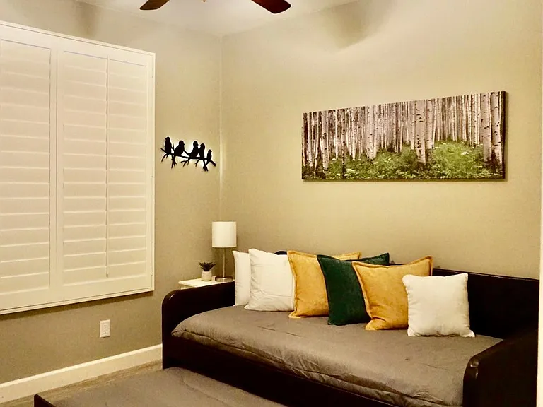 381 W Wisteria Pl — Photo 15