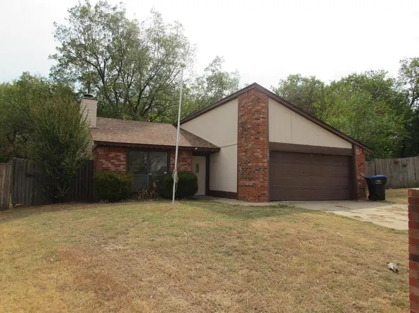 105 Stonewood Dr, Noble, OK 73068