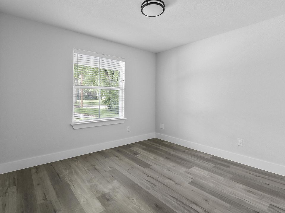 408 W 6th St Bonham TX Zillow