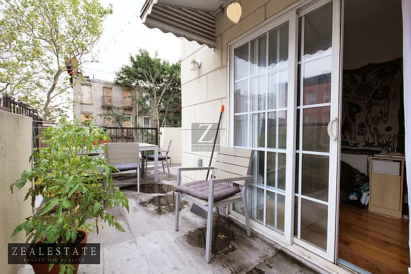 Rented by ZealEstate Group Inc | media 22