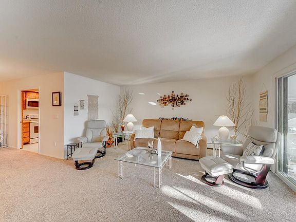4th image of 3090 Lexington Ave N APT C8