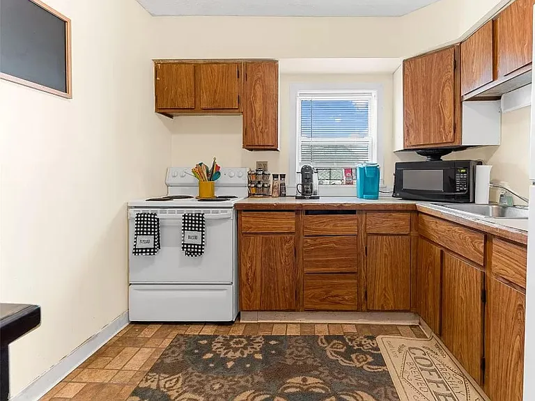 28 Telegraph St #2 — Photo 8