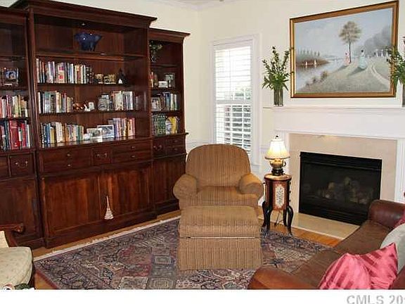 4th image of 7551 Bluestar Ln Unit 13