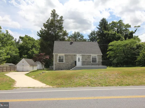 1347 Cooper St, Deptford, NJ 08096