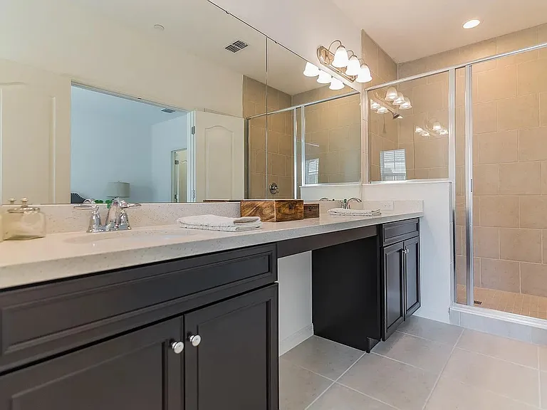 553 Majestic Palm Dr — Photo 11