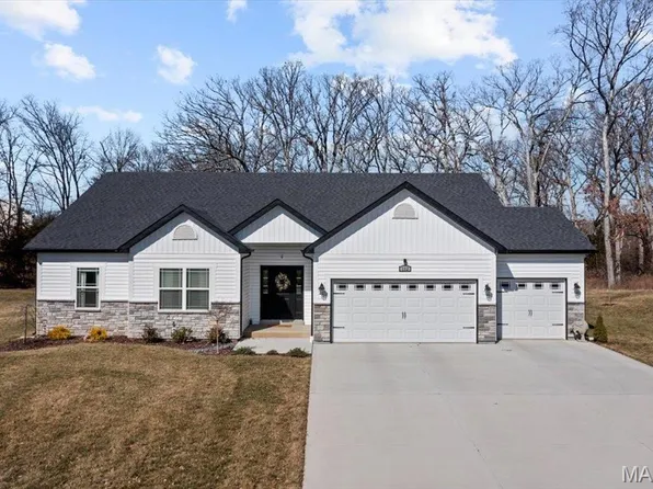 112 Providence Ridge Ct, Wentzville, MO 63385