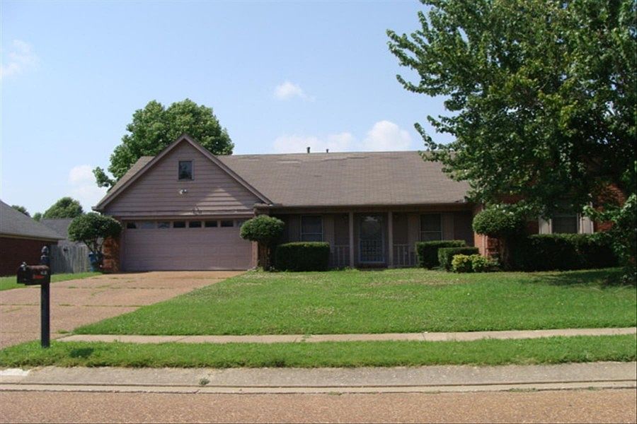 1st image of 10138 Fox Hunt Dr