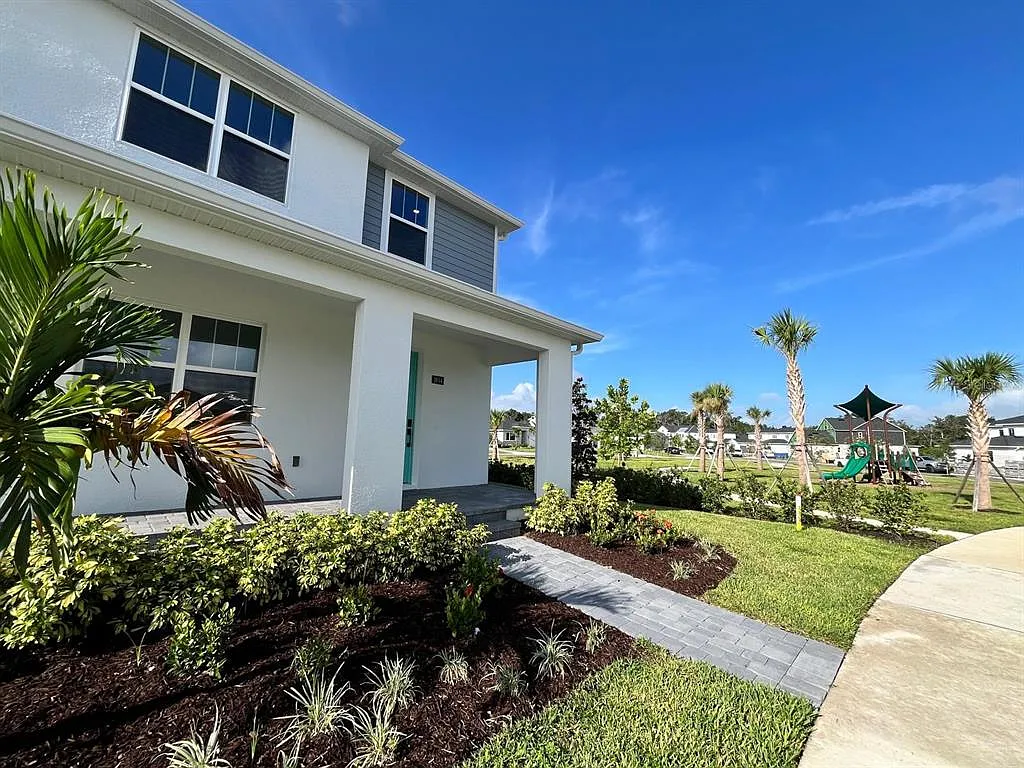 4 bed, 3.0 bath, 2142 sqft, $3,100 — Photo 4
