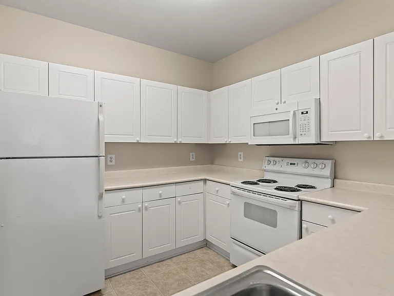 4551 Strutfield Ln #4125 — Photo 9