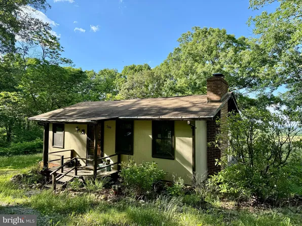 289 Catron Ridge Rd, Bentonville, VA 22610