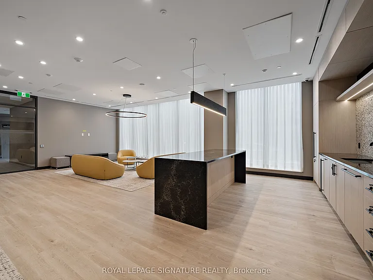 664 Spadina Ave #204 — Photo 3