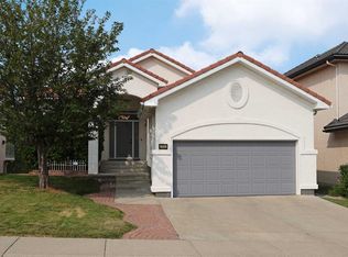271 SE Hamptons Ter NW, Calgary, AB T3A5R4