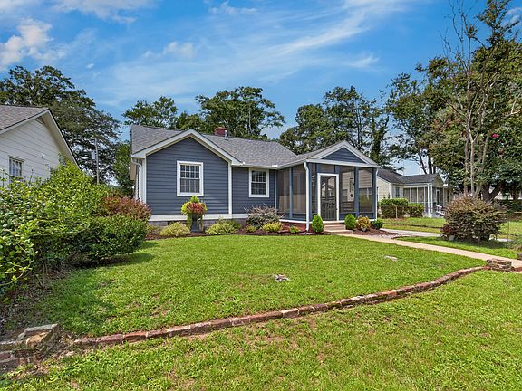 2nd image of 4821 Boulevard Ln