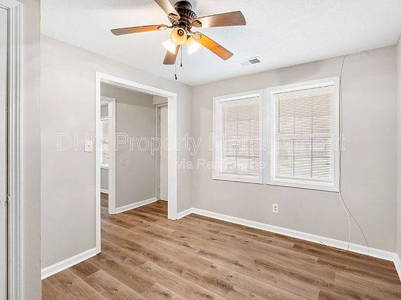 3rd image of 195 Scott St NW