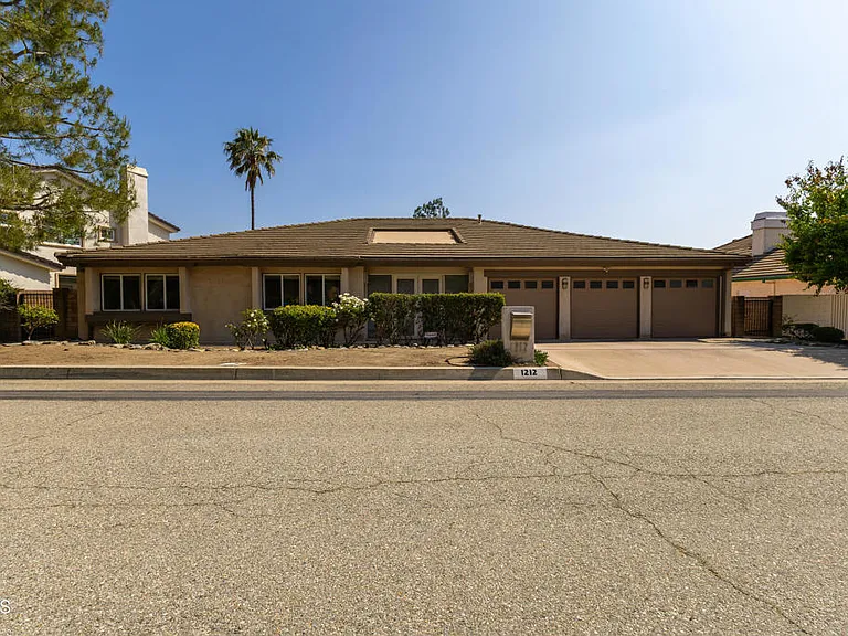 1212 Arno Dr — Photo 62