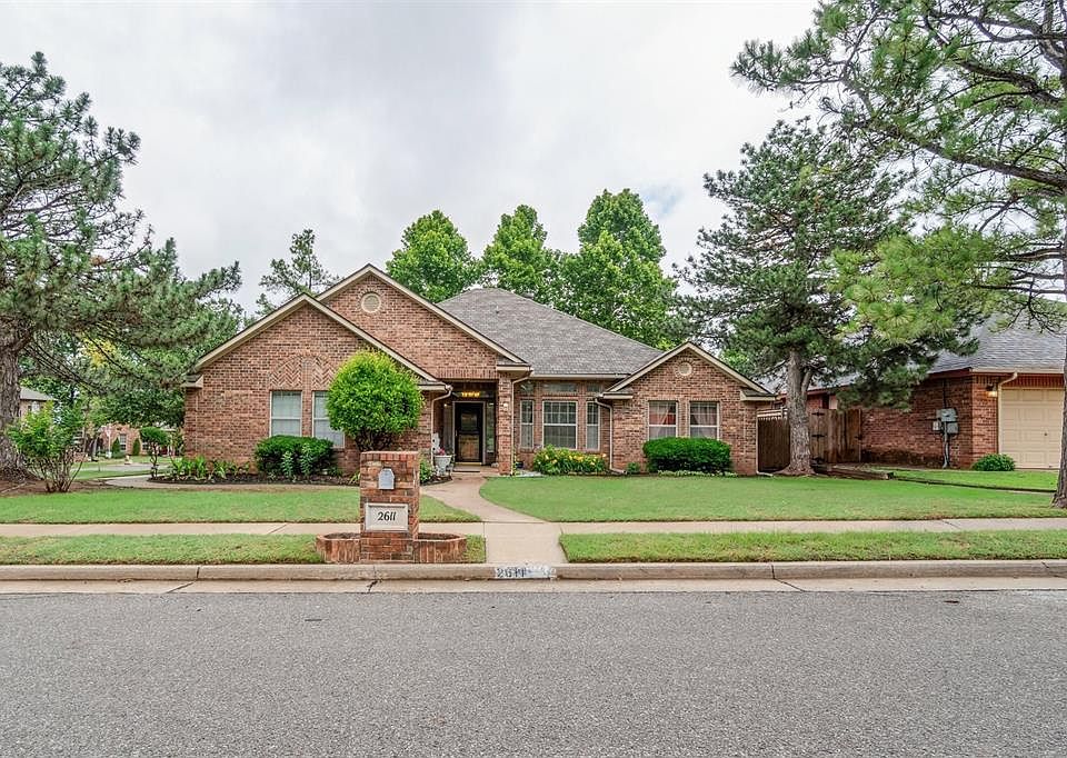 1st image of 2611 Pine Valley