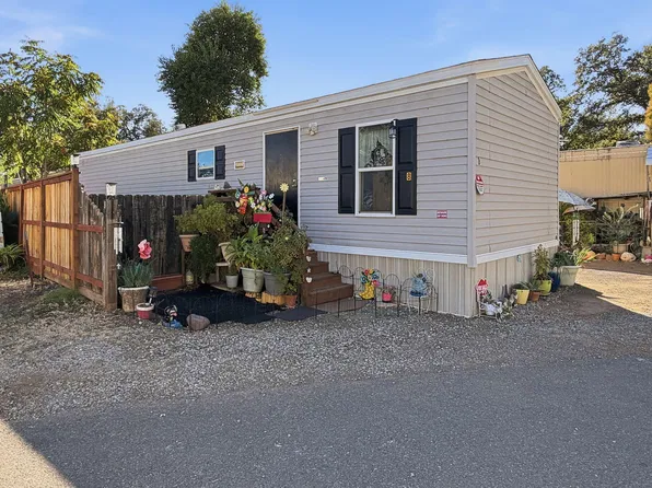2200 Jewell Ln Space 8, Redding, CA 96001
