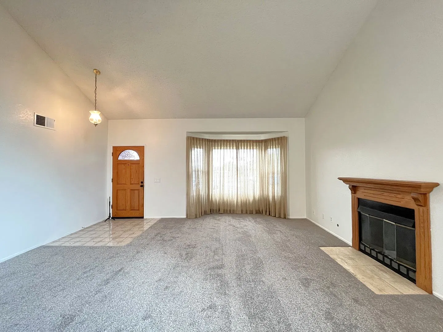 Spacious 5 Bedroom house in Corona — Photo 4