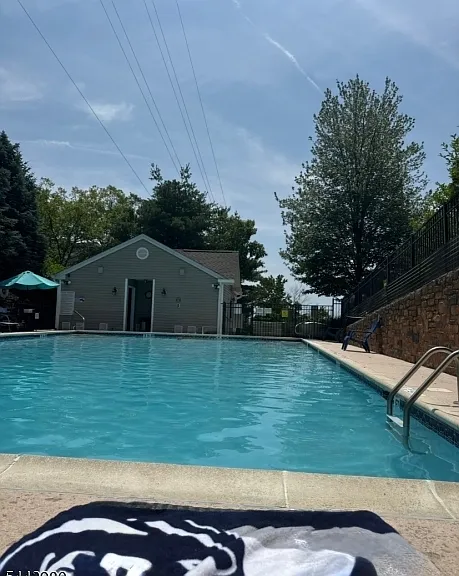 93 Lakeview Ct — Photo 8