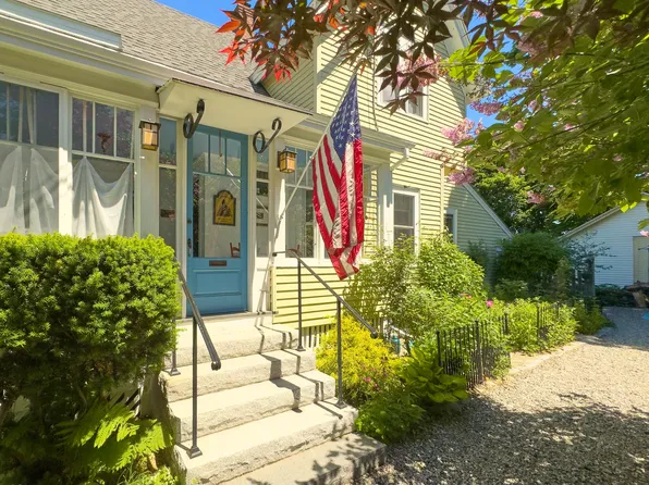 185 Broadway, Rockland, ME 04841