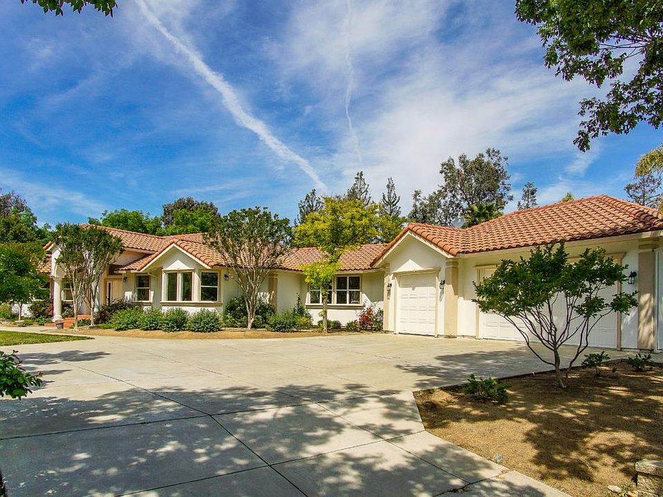 1st image of 6485 Vineyard Ct