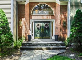 15 Tallwood Ln, Weatogue, CT 06089