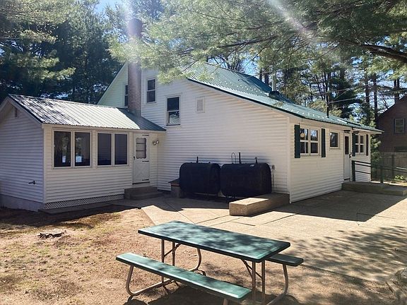 3rd image of 222 Snake Hill Rd
