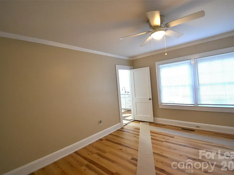 800 Arbor St NE — Photo 14