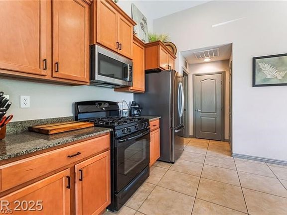 3rd image of 4508 Dragon Fly Creek Ave
