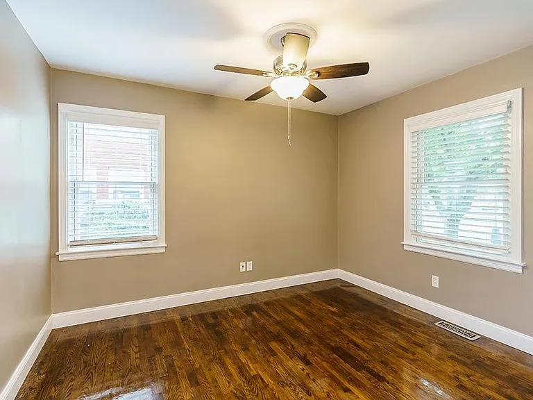 493 Barkley Dr — Photo 14