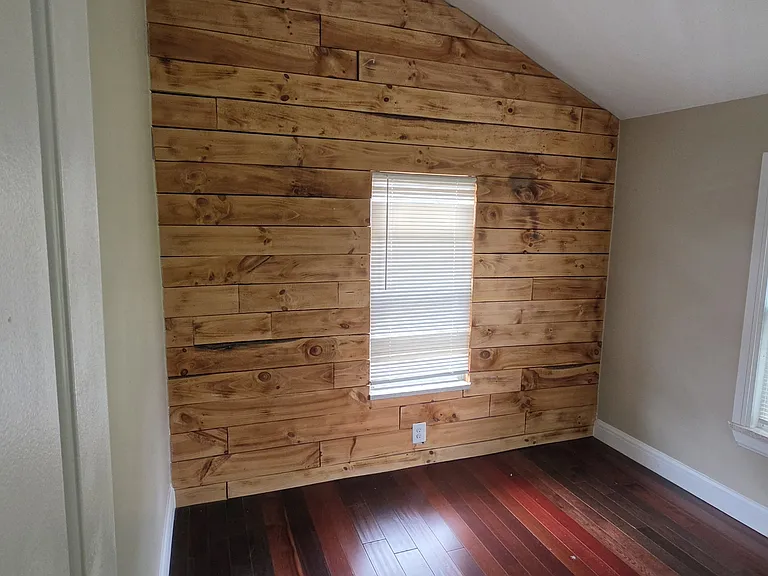 13501 Vernon Ave — Photo 5