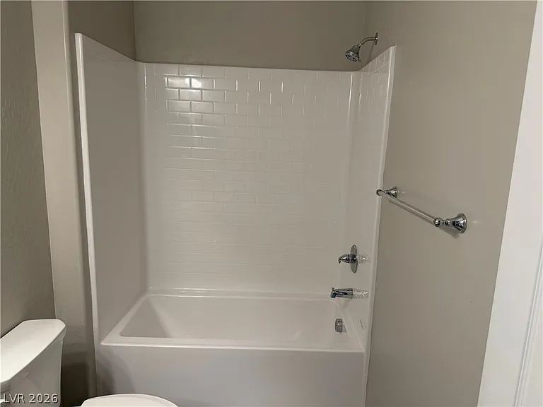 63 Barton Bay Ave — Photo 30
