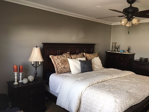 2nd image of 60 Finch Ln APT 2A
