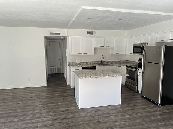 3rd image of 6565 N 17th Ave APT 6