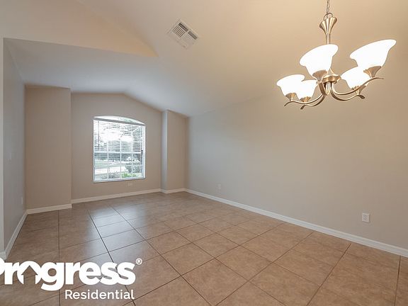 3rd image of 2622 Sunningdale Dr