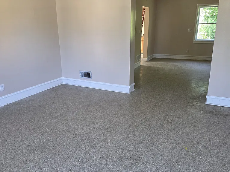 382 Orchard St — Photo 4