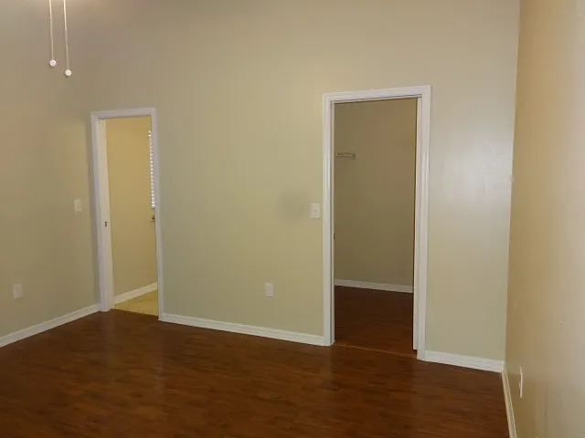 215 Lookout Dr — Photo 6