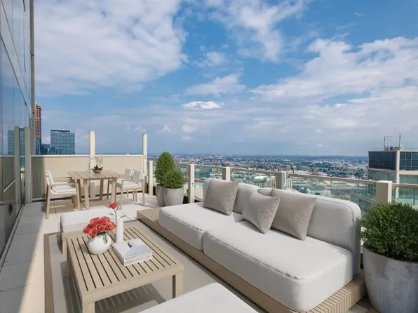 22-44 Jackson Avenue image 1 of 31