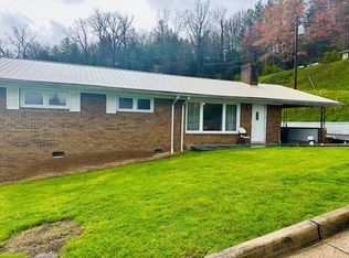 118 2nd Ave, Richlands, VA 24641