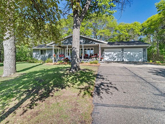 3rd image of 12847 Knollwood Dr