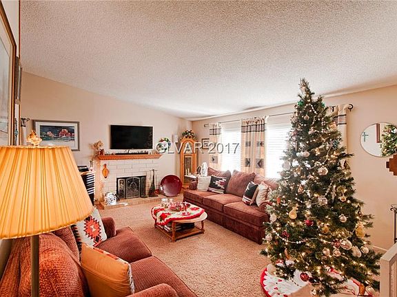 3rd image of 796 Marita Dr