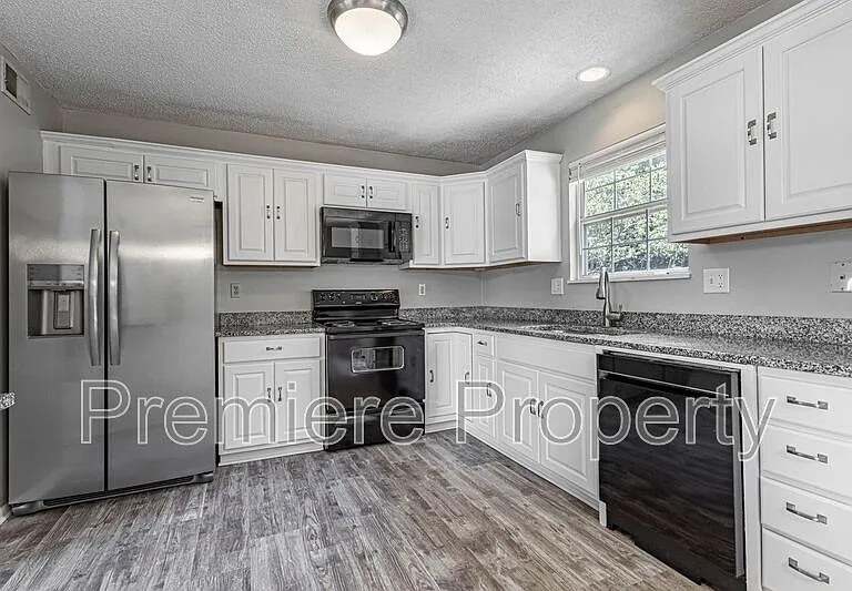 7408 N Atkins Ave — Photo 5