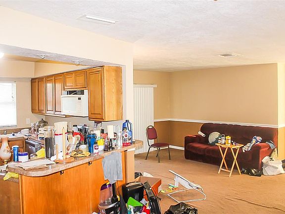 4th image of 2325 W Jonquil Dr
