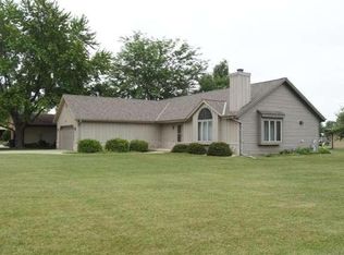 315 Park Ave, Eagle, WI 53119