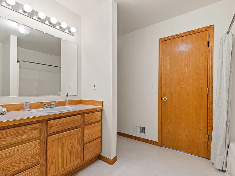 Freeland Rental Homes - Freeland/Bay City, MI — Photo 21