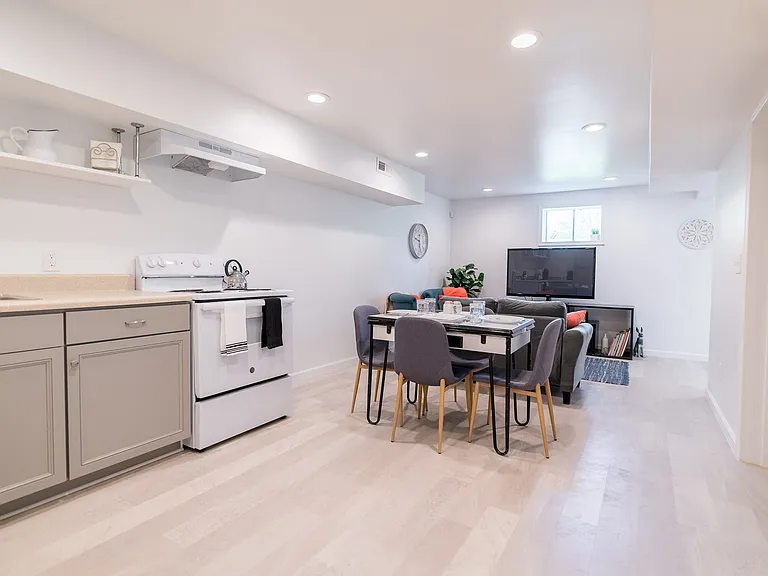 412 Allen Dr #BASEMENT — Photo 5